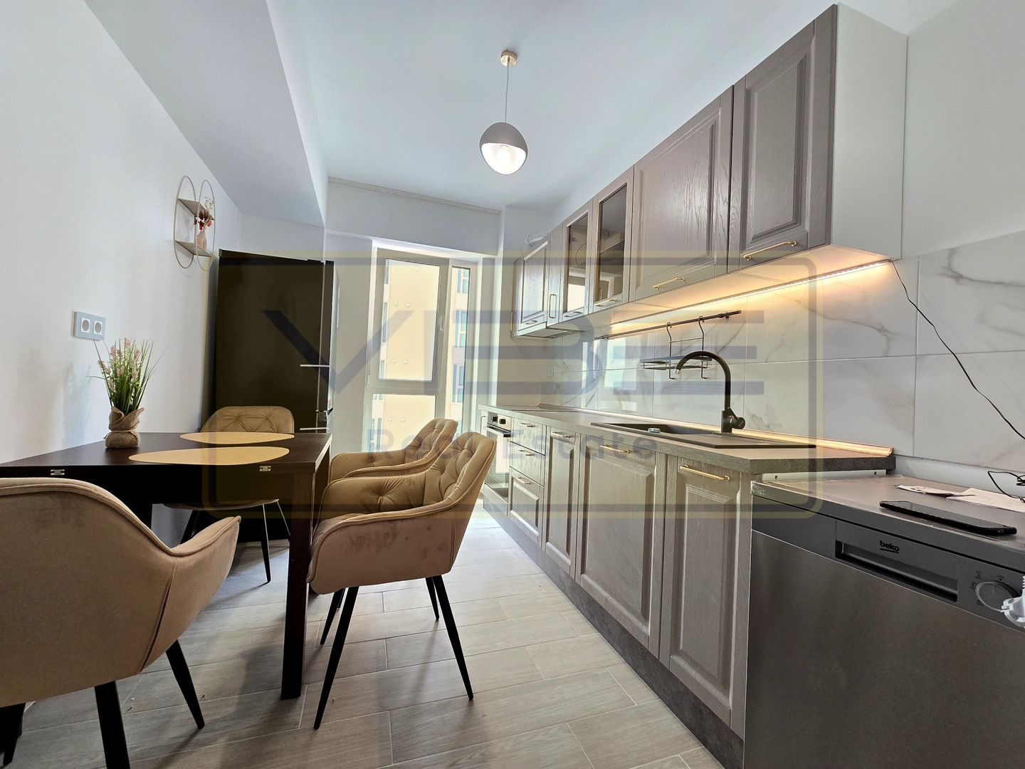 Copou- 3 camere 2 bai- decomandat- modern- parcare subterana - Poză 7