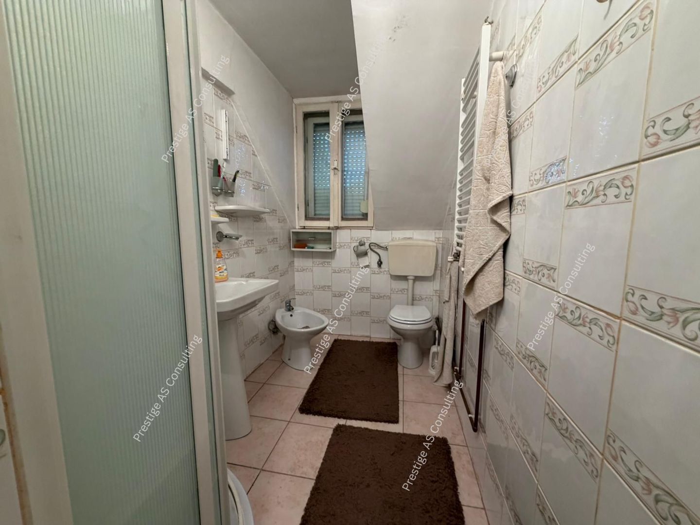 Casa individuala 2 apartamente | 310 mp utili |  clinica / birouri Elisabetin - Poză 14