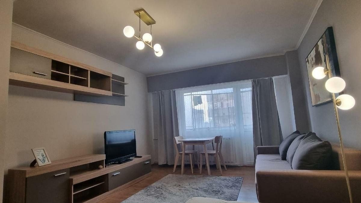 Garsonieră – Vitan Mall, renovata - Poză 1