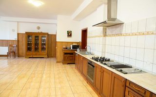 Conac cu piscina - 1810 mp - Poză 5