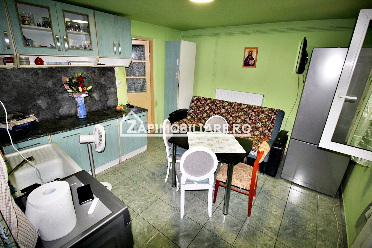 Casa+spatiu comercial,5 camere,2 bai.847mp teren,0%comision - Poză 9