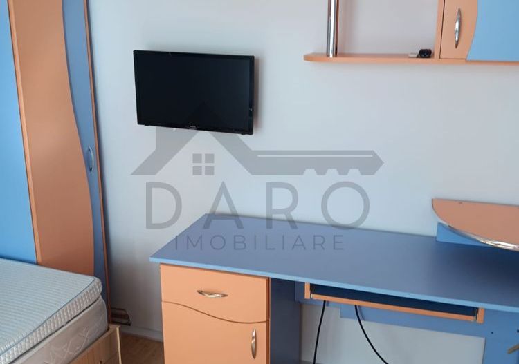 Inchiriez apartament 3 camere + 2 bai (ZONA UNIRII) - Poză 5