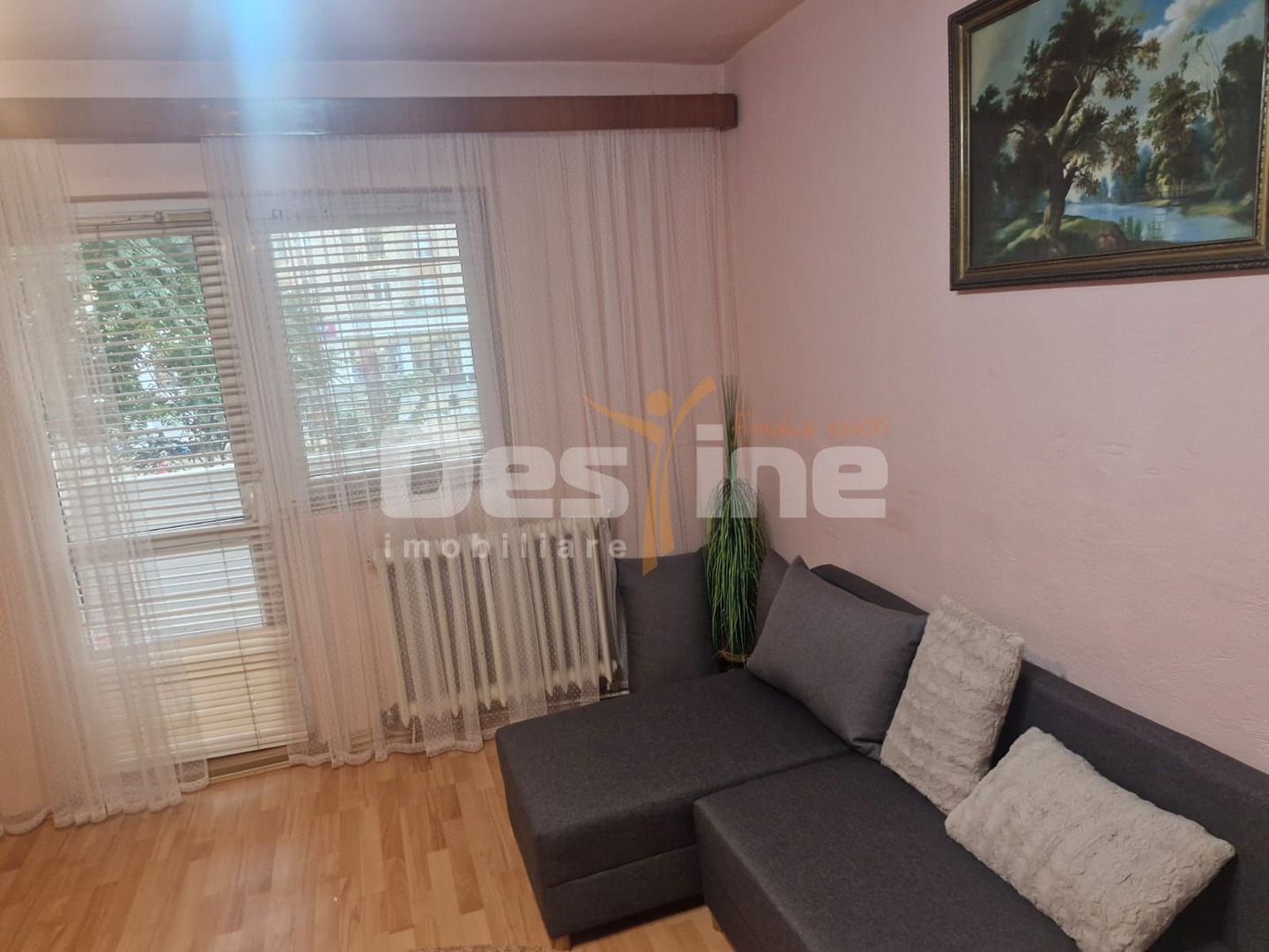 Apartament frumos  ultra central - Poză 2