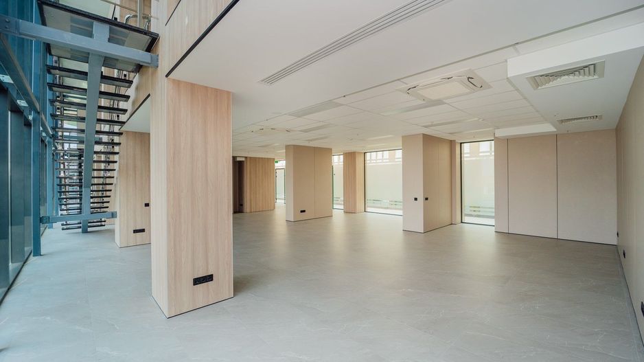 SPRE CHIRIE SPAȚIU COMERCIAL PENTRU BIROU | OFICIU 170 m2 Panoramic View ETAJUL 9 | Premium Location Bussines | Chișinău ,Centru - Poză 6