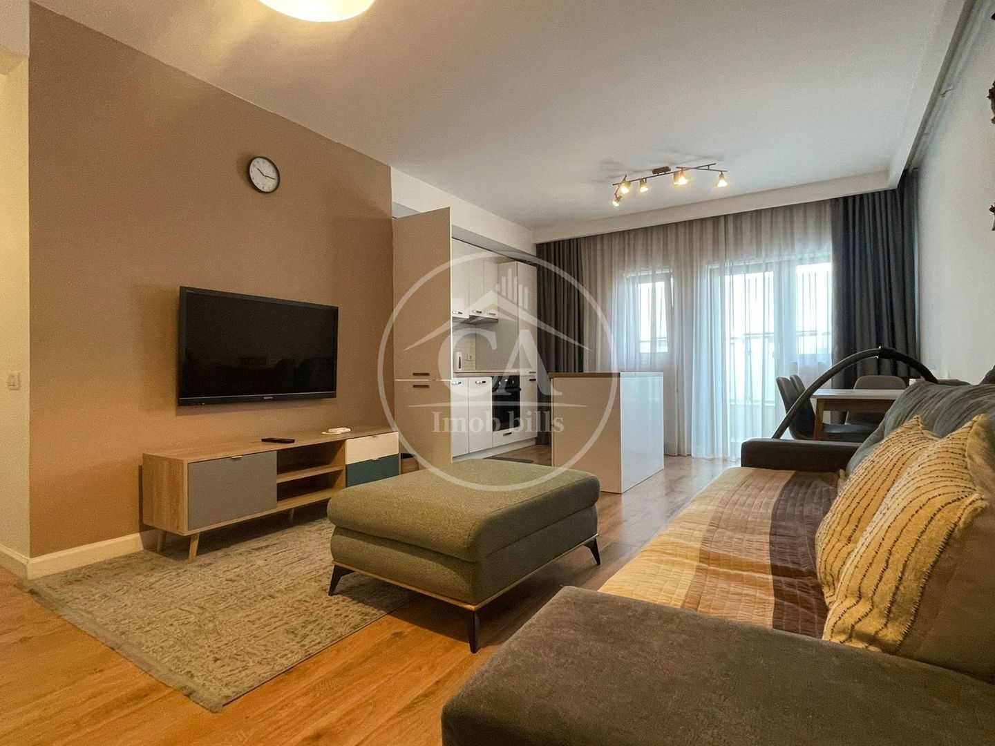 Apartament cu 2 camere de vanzare in cartierul Luceafarul, Oradea - Poză 2