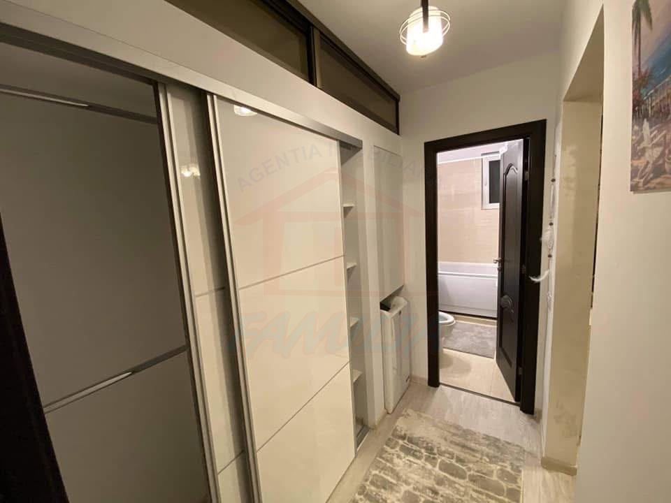 📍De închiriat 2 camere, Central, 450 Euro/luna - Poză 1