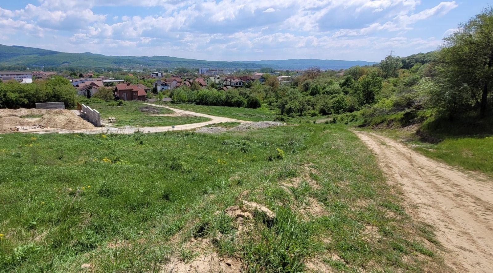 Teren Intravilan 620 mp - Poză 1