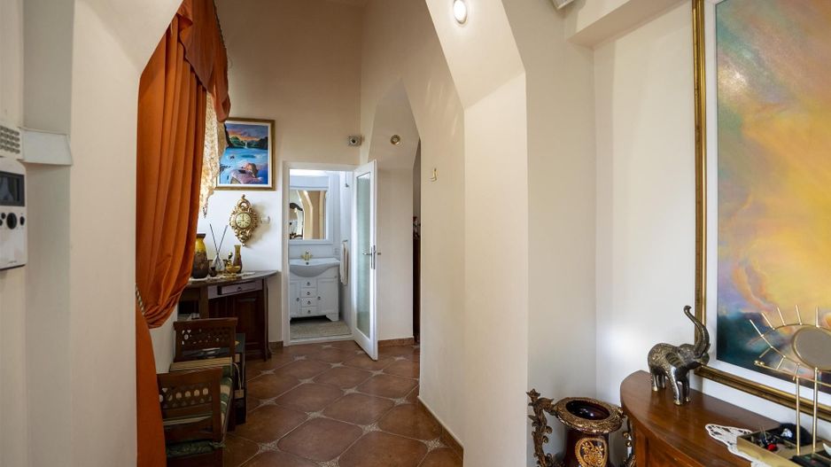 ULTRACENTRAL Apartament 3 camere cu 2 locuri de parcare - Poză 10