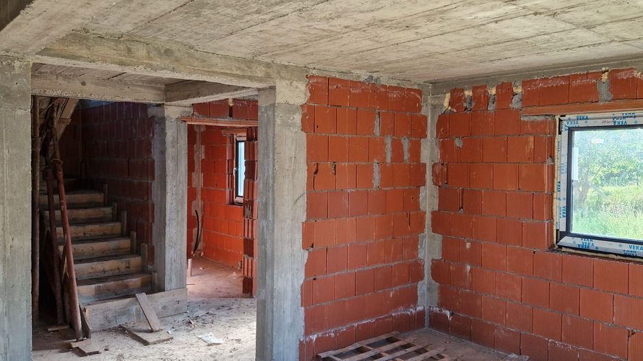 Casa la rosu Falticeni- Cartier Privat - Poză 4