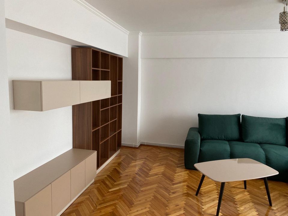 Inchiriere Apartament 3 Camere Ultracentral - Poză 3