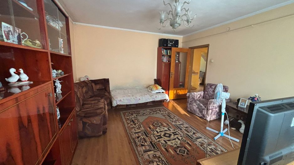Apartament 4 camere, Micro 20, PR-uri - mobilat si utilat - 77000 euro - Poză 3
