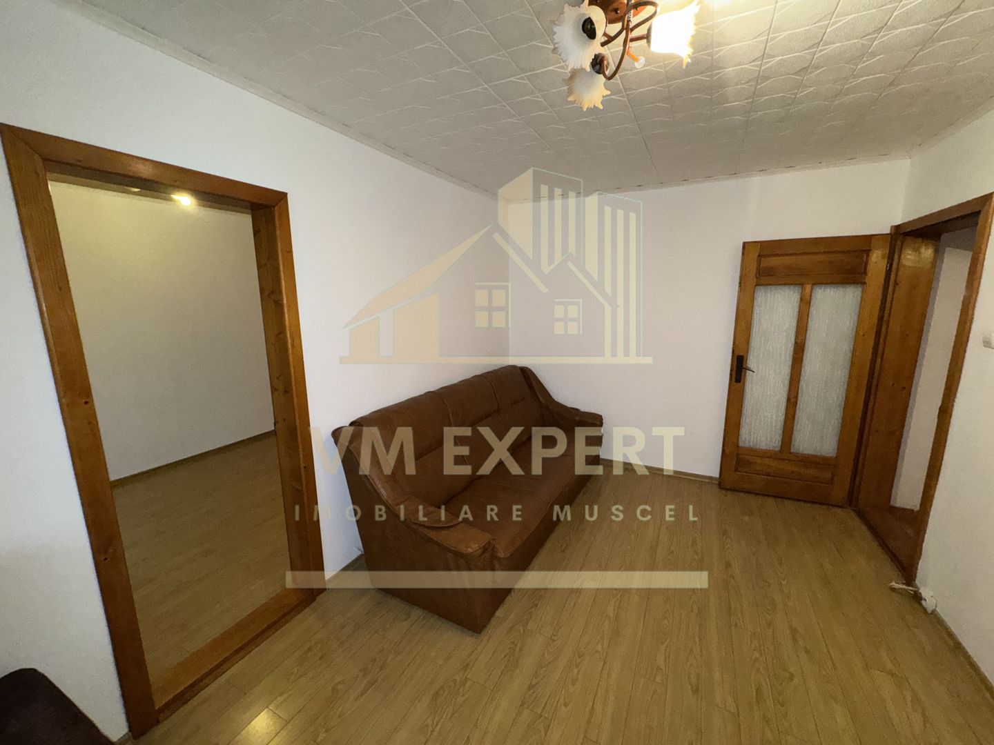 APARTAMENT 2 CAMERE PARTER VIṢOI CAMPULUNG - Poză 9