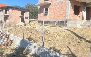 Case individuale P+E de vânzare în Valea Adâncă, Strada Debarcaderului, cu vedere spre Lacul Iezăreni - Poză 1