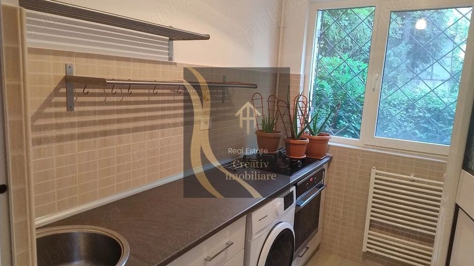 Garsoniera 30 mp  finisaje lux  mobilata  77.000 EUR (direct proprietar)  bloc 2003 - Poză 4