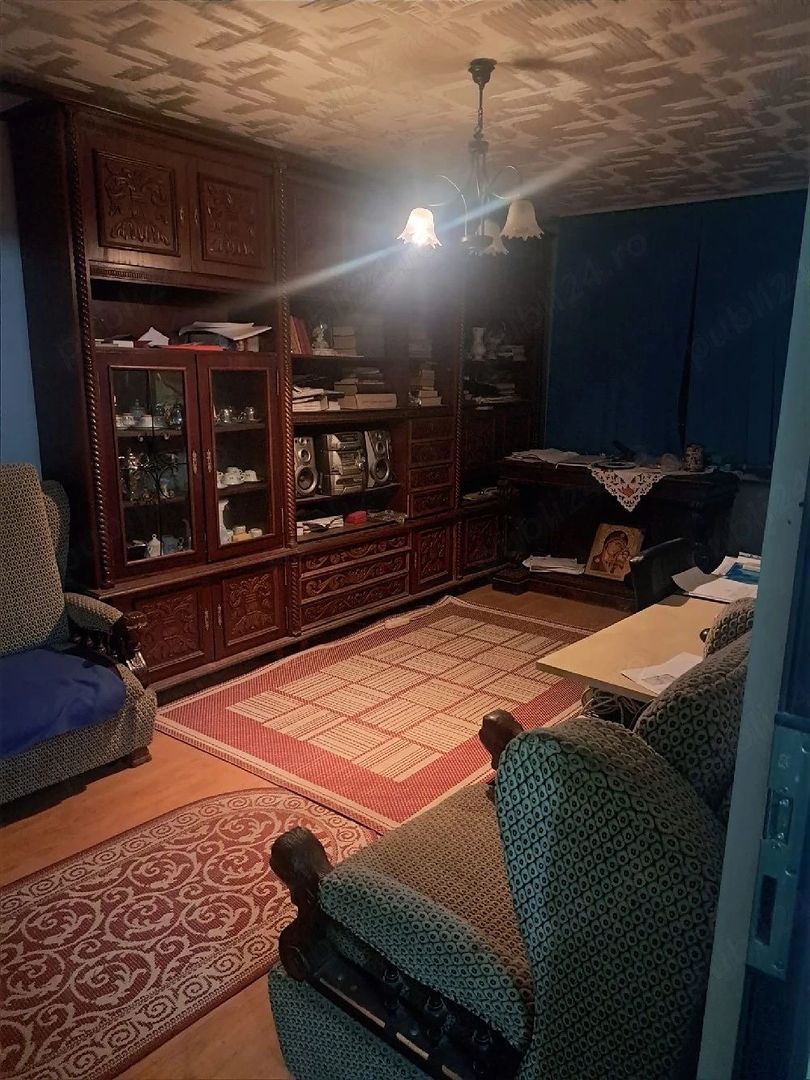 🔑 Vanzare apartament 3 camere, 80 mp, Etaj 1 – Piața Titan (Sălăjan) - Poză 10