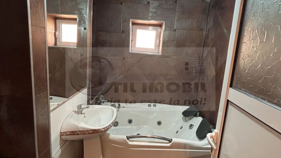 Apartament 3 camere Decomandat, et. 1, bulevard GARA- 445 EURO - Poză 13