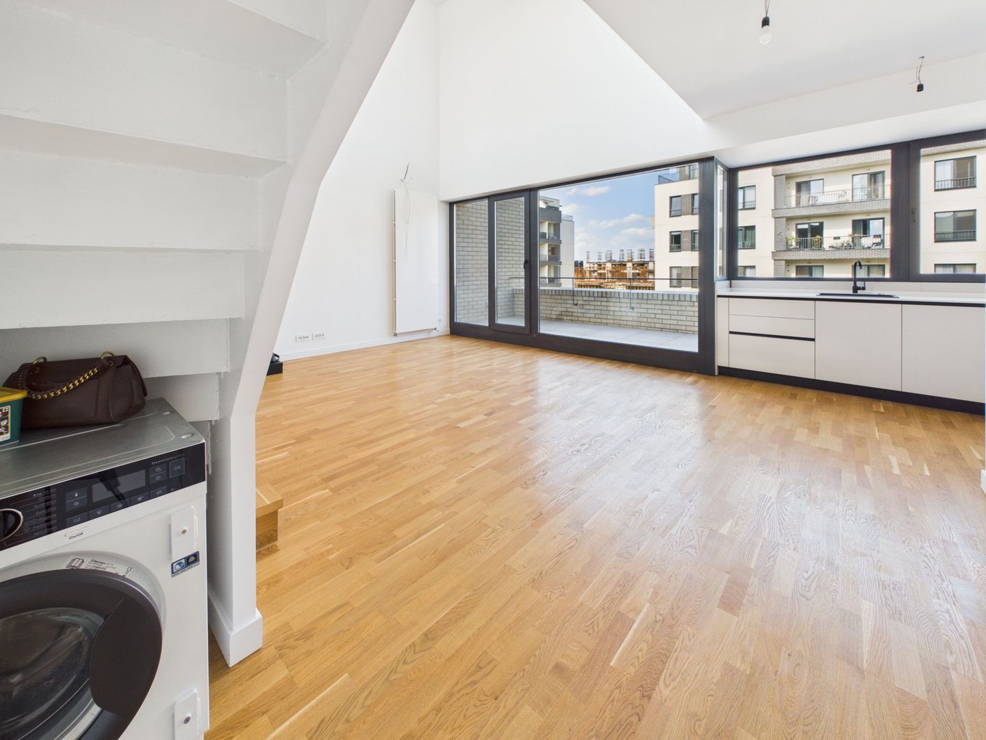 Penthouse  3+1 camere cu 2 locuri de parcare in Avalon Estate - Poză 3