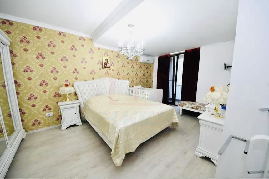 Casă tip duplex in Galati, Brateș Lake mobilată și utilată lux - Poză 9