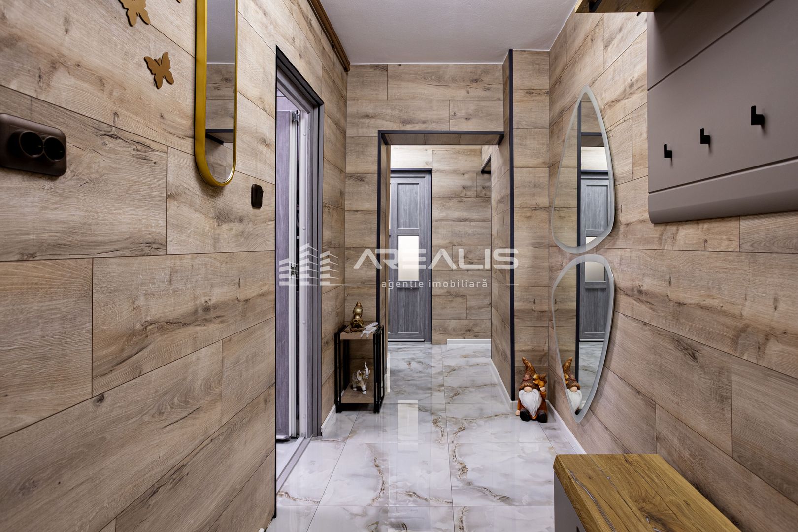 Apartament elegant de 4 camere - Zona Andrei Mureșan - Poză 18