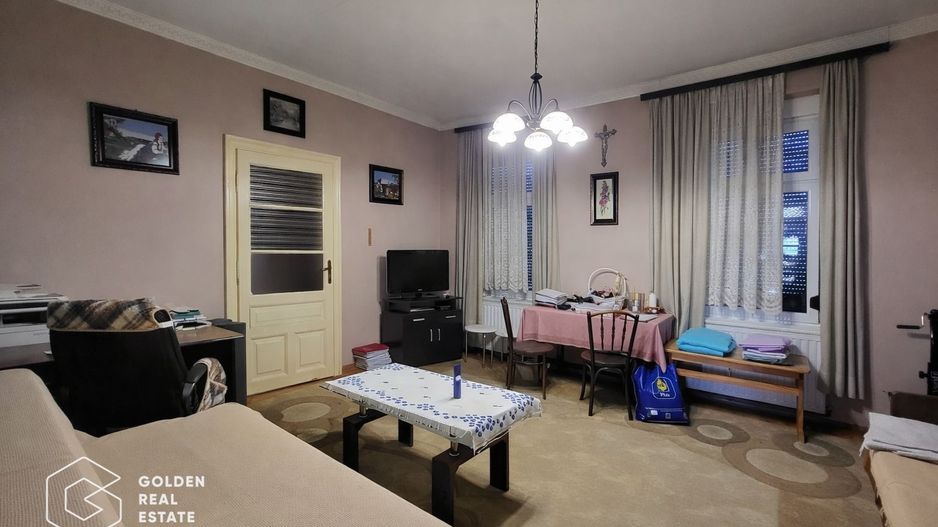 Casa D+P, cu piscina si teren 680 mp, Lipova, comision 0% - Poză 8