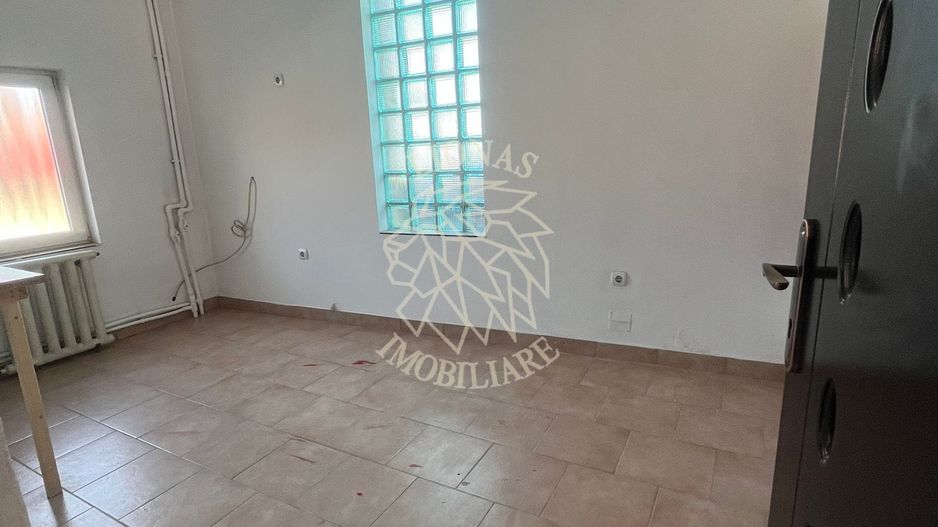 Spatiu comercial la strada 220 mp-parcare-Prundu Bargaului, Centru - Poză 3