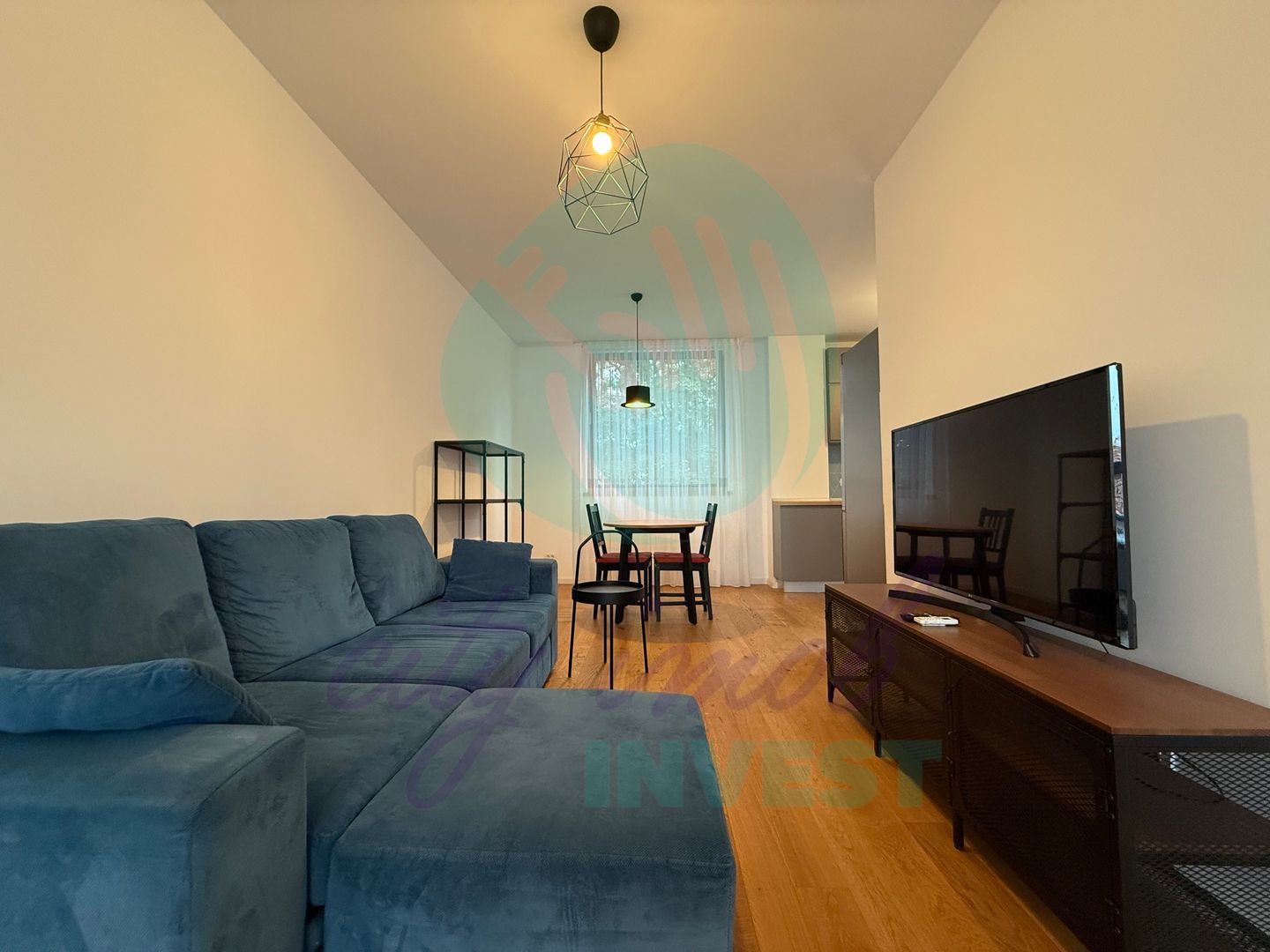 Apartament cu 2 camere, tip duplex, cu design industrial și personalitate - Poză 7