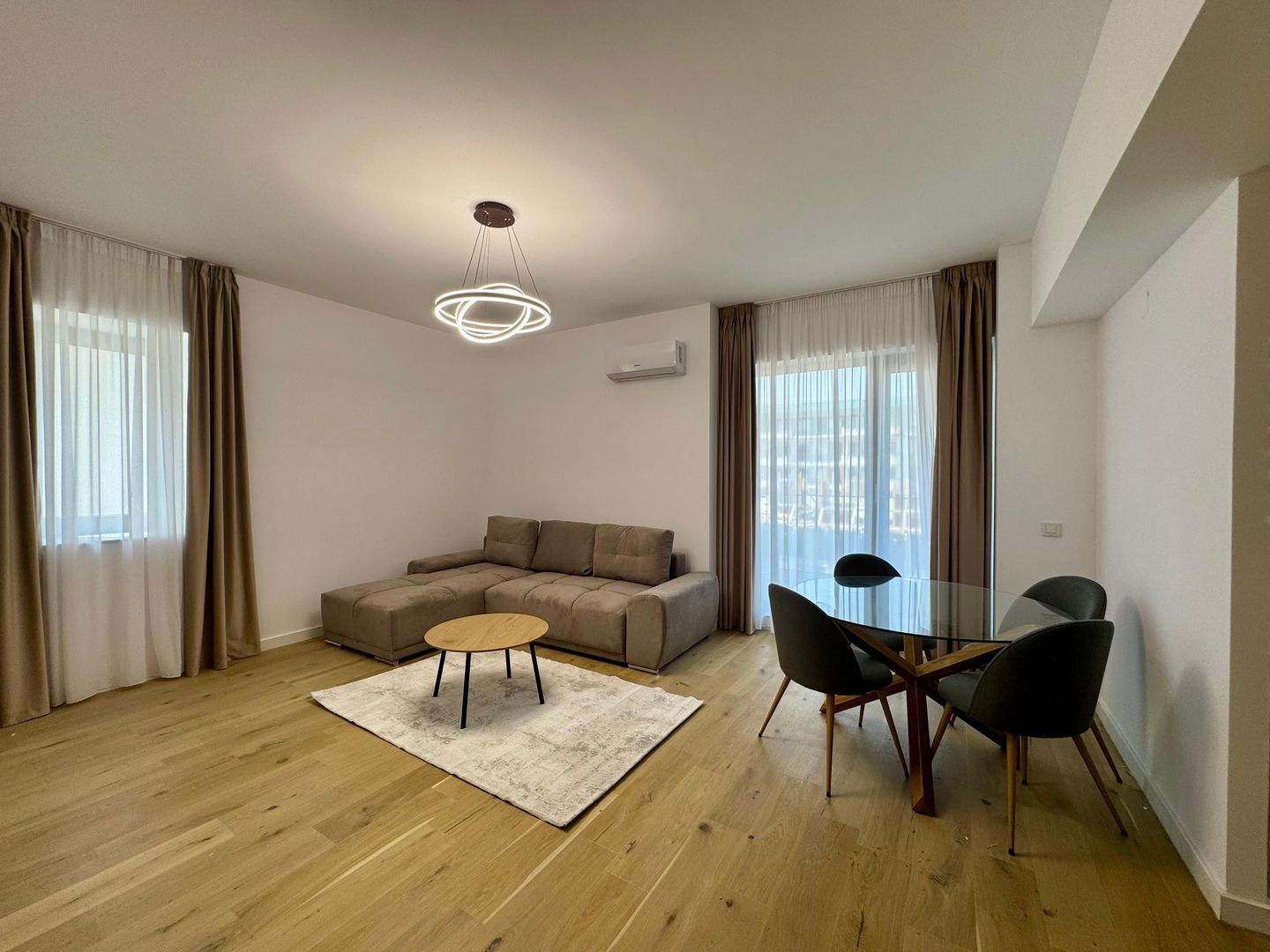 AP. 3 CAMERE- FIRST ESTATES, PET-FRIENDLY, POMPA DE CALDURA - Poză 1
