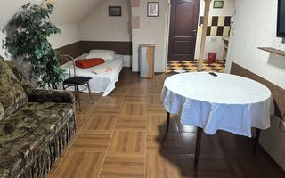 Casa cu 4 apartamente | 9 camere | Curte si Gradina - Poză 18