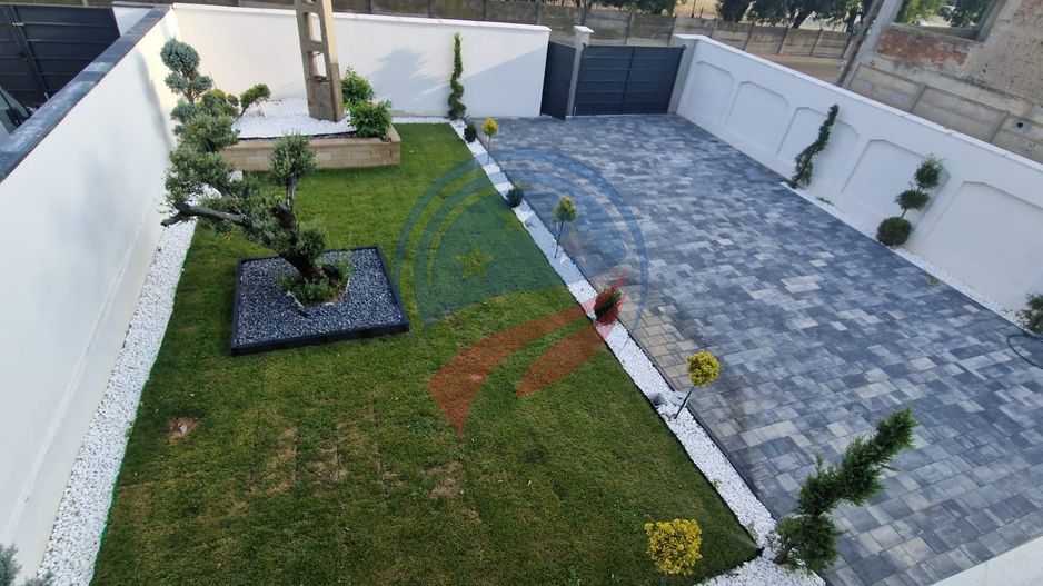 Casă modernă de lux – 4 camere, teren 373 mp, curte amenajată - Poză 2