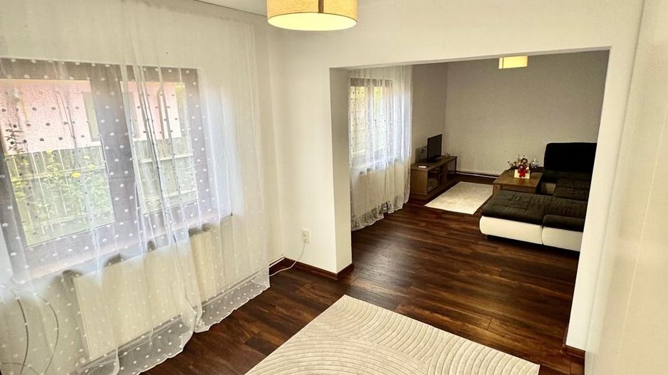 Casă de închiriat – Str. Trandafirilor - Poză 4