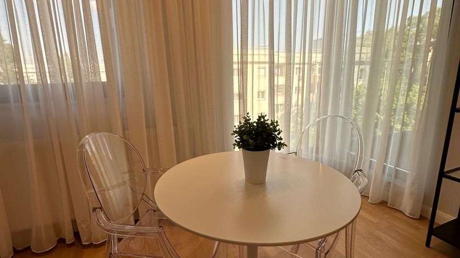 Apartament 2 camere de inchiriat Aviatiei Bloc Nou parcare - Poză 4