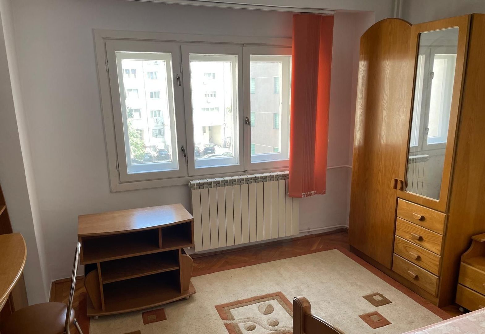 De Închiriat Apartament 3 Camere Unirii- Centrul Civic - Poză 4