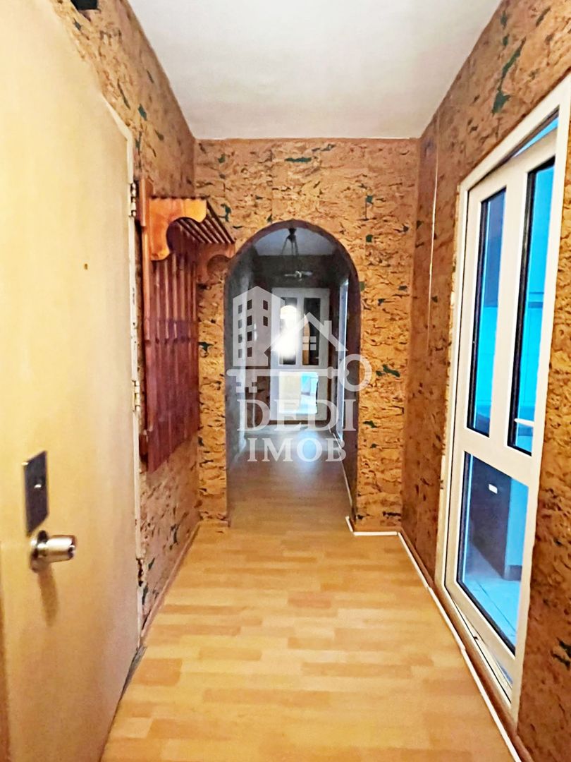 Apartament 3 camere de inchiriat in zona centrala Blv. Dacia, Oradea - Poză 8