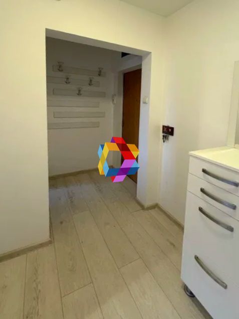 Apartament cu trei camere, zona Astra 49 mp - Poză 4