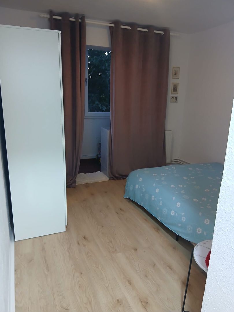 Vânzare Apartament 3 camere, instalații noi, mobilat 2025–2026, centrală proprie - Poză 2