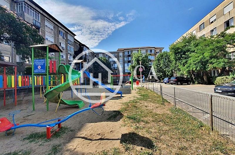 Apartament cu 3 camere de vânzare în zona Velența, Oradea - Poză 9