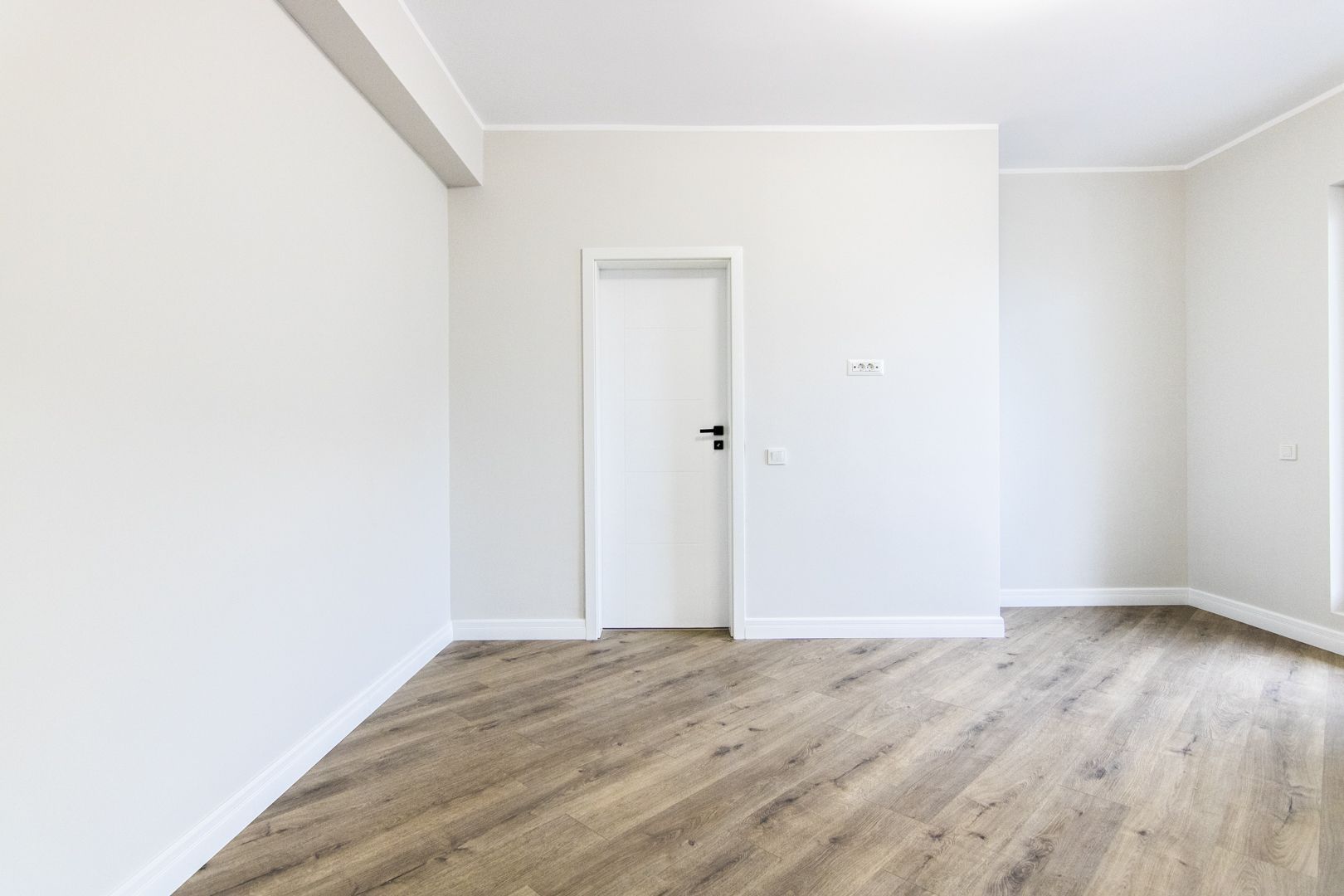 BLOC FINALIZAT, PENTHOUSE - 3 CAMERE, 2 BAI, TERASA DE 178MP,  CENTRALA PROPRIE - Poză 18