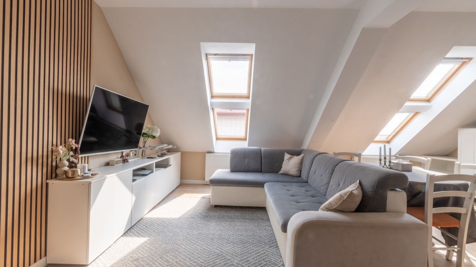 Apartament 3 camere de vanzare Bună Ziua str. Costache Negri Parcare - Poză 2