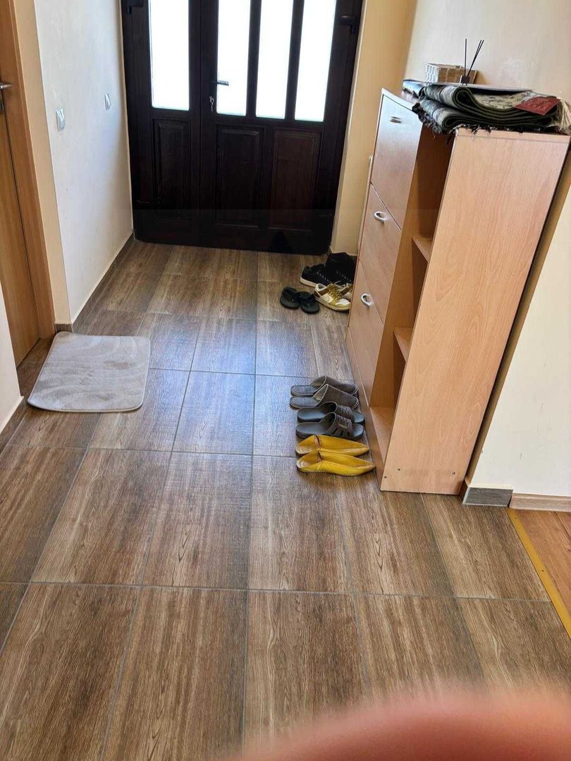 Casa 120 mp utili 4 camere 2 bai terasă curte privata in zona Turnisor - Poză 3