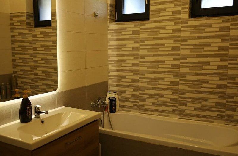 De vânzare Casă 3 camere, 2 baii, curte propie, cartier parneava Arad - Poză 10