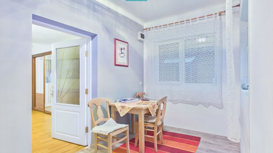 Casă 2 corpuri și 5 camere ultracentral în Curtici - Poză 12