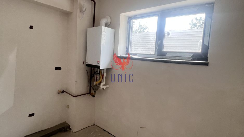 apartament bliateral, decomandat, zona centrala - Poză 3