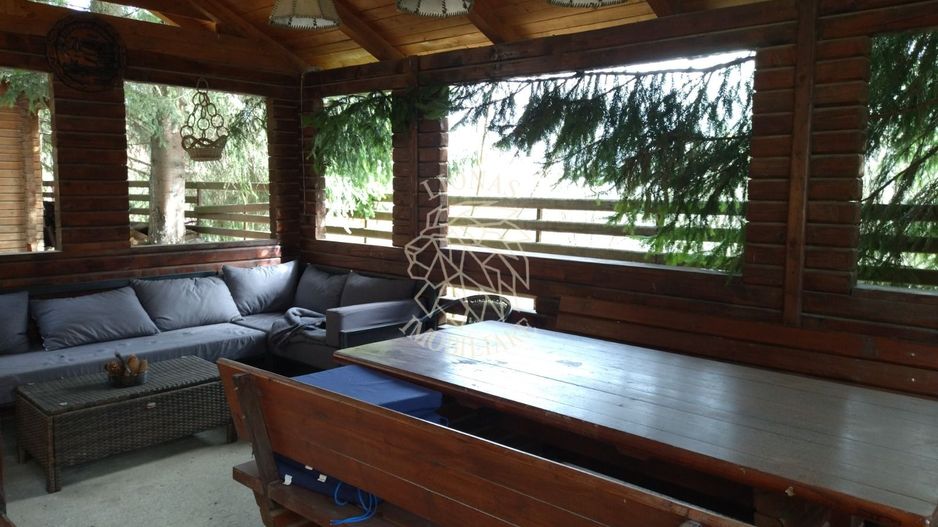 Cabana 160 mp-teren 5 ari-Foisor cu barbecue-La cheie-Colibita - Poză 12