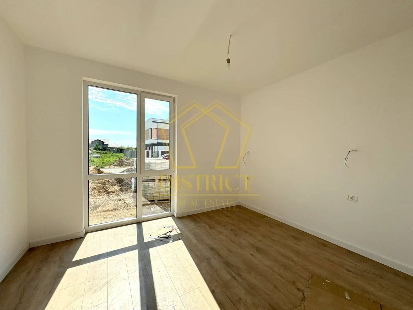 Apartament spațios cu 2 camere si 2 locuri de parcare | Mosnita Noua - Poză 5