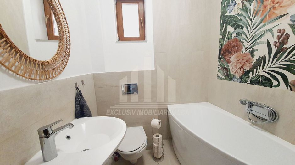 Vila tip conac cu 4 apartamente mobilate si utilate în Aiud - Poză 8