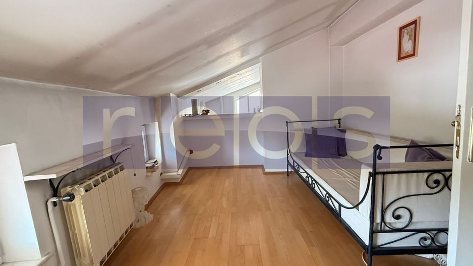 VILA DE VÂNZARE | 6 CAMERE CURTE PROPRIE 200 MP | ZONA CENTRALĂ - Poză 14