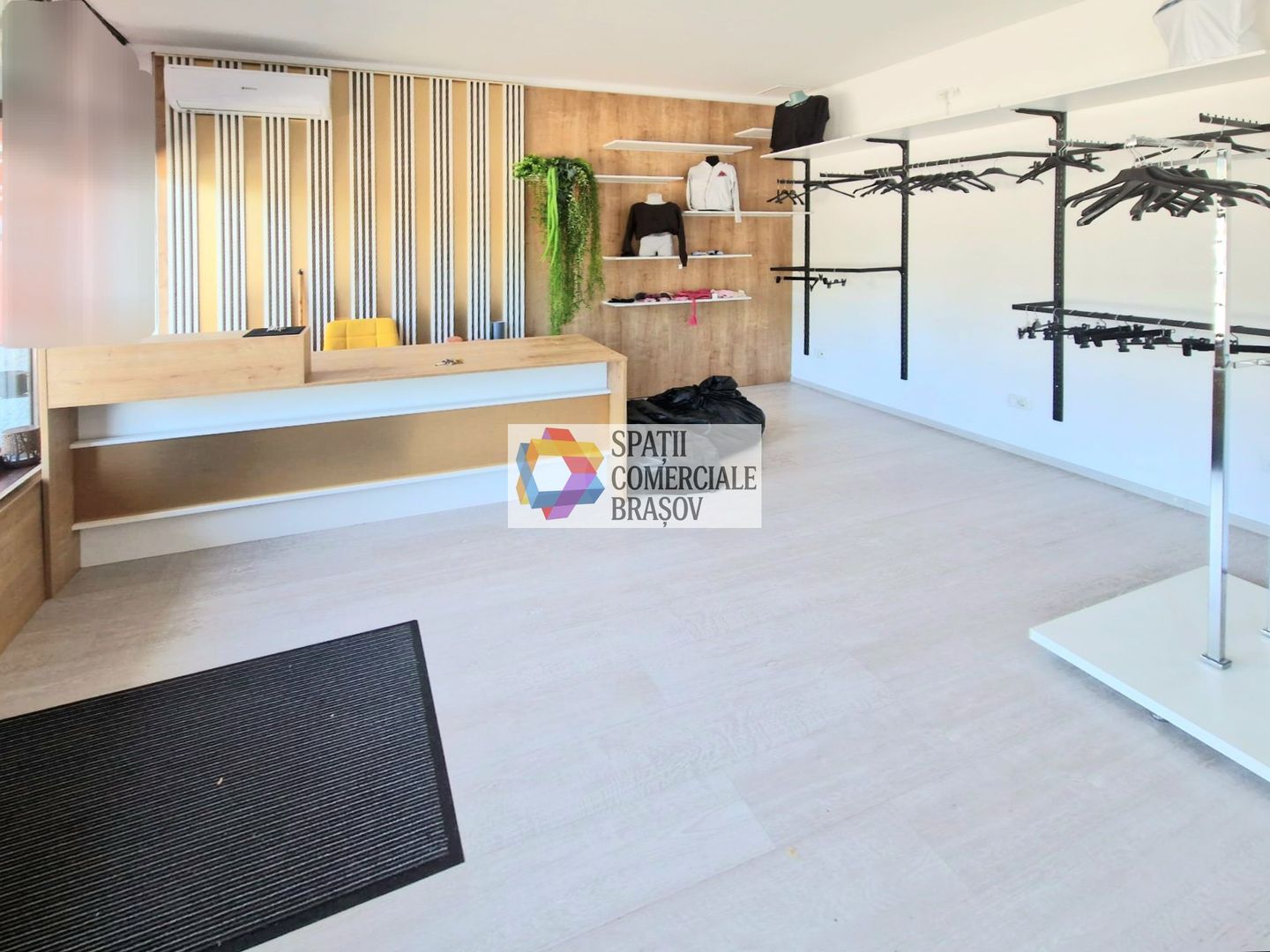 Spatiu comercial cu vad de închiriat Brasov - 60 mp  # plus-imo.ro - Poză 2