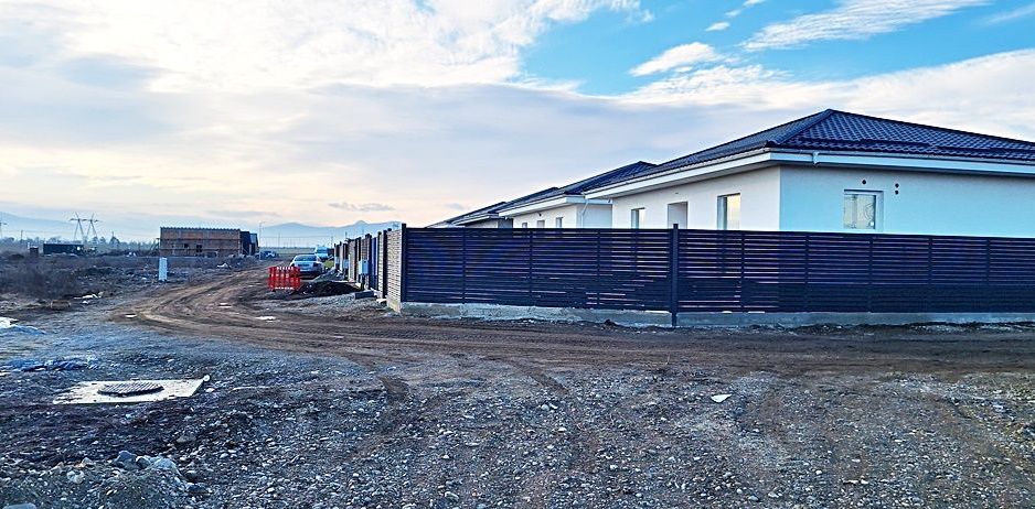 Teren pentru casa generos 1284mp,  parcelabil, Brasov spre Harman, 80 euro/mp - Poză 2