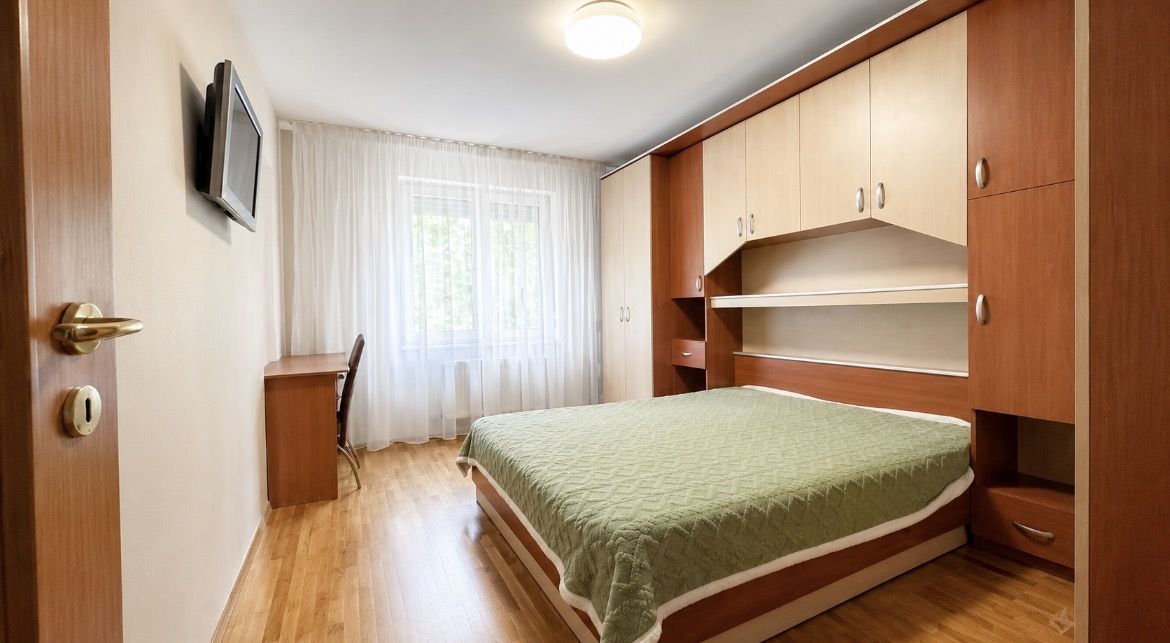 Apartament cu 3 camere de închiriat, Rogerius, etaj 1 - Poză 3