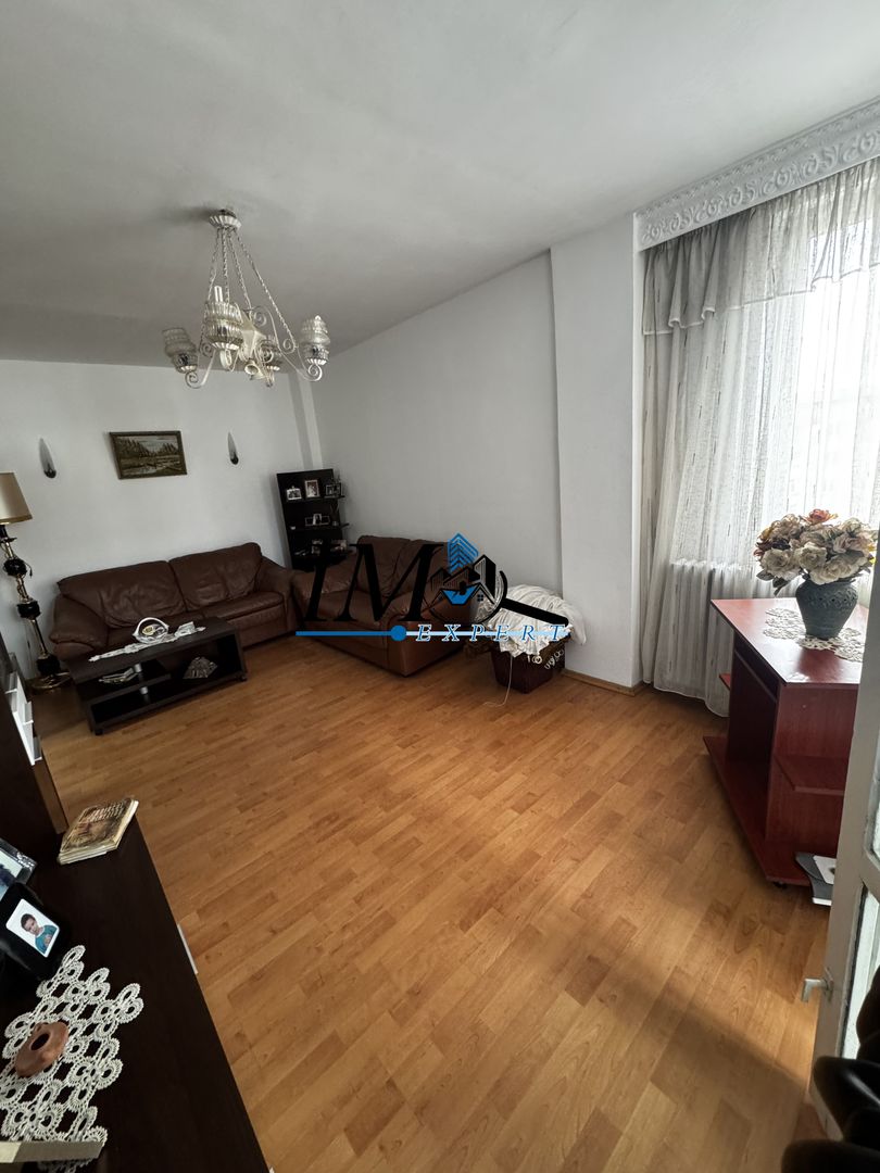 Apartament 3 camere decomandat Ampoi 3 - Poză 1